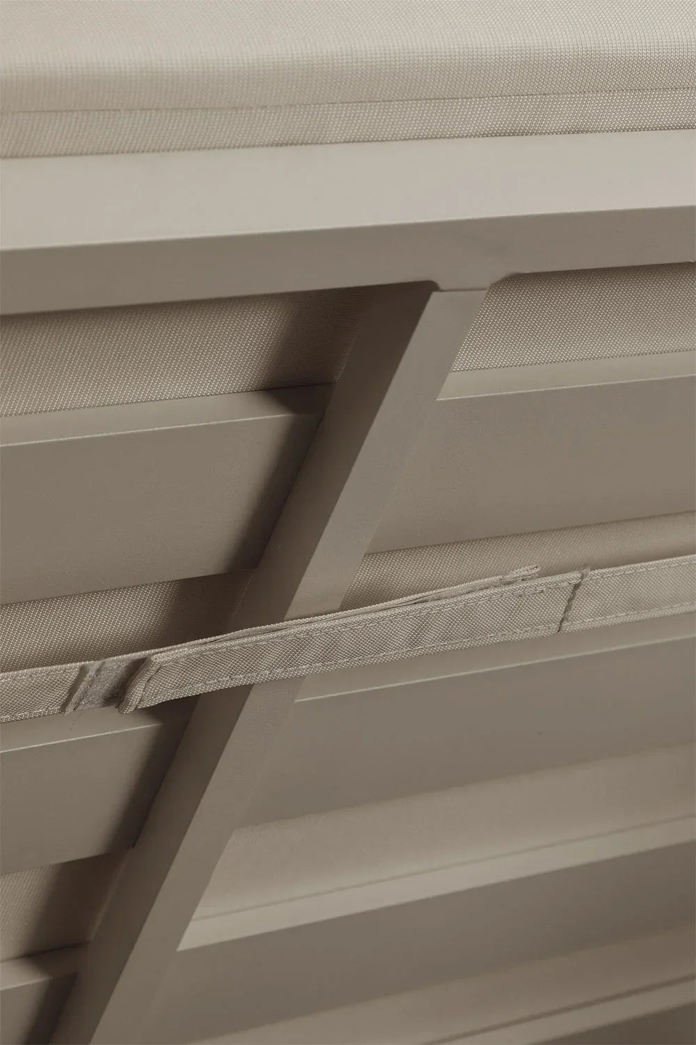 Cama balinesa reclinable en aluminio y tela Nasau