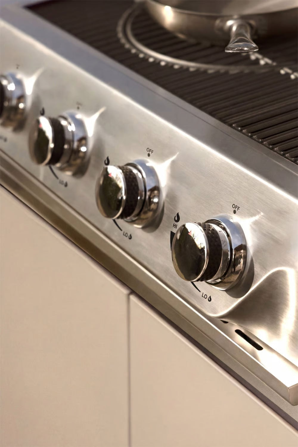 Módulo con barbacoa de gas con 4 quemadores para cocina modular de exterior en acero Rivana